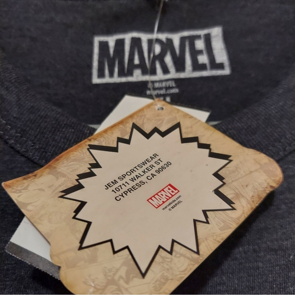 Marvel Comics XL T-shirt.
